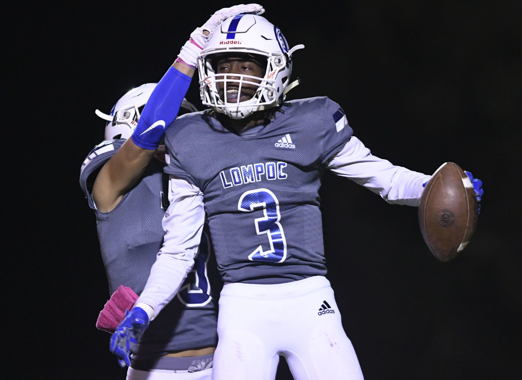 101119 DP Lompoc football 22.jpg